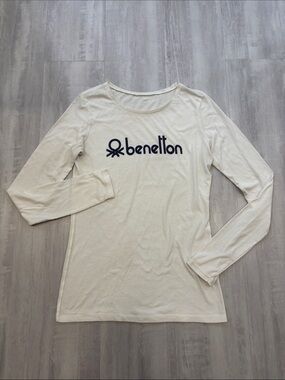 United Colors Of Benetton Cream Long Sleeve Logo Tshirt size small